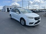 Used 2022 Chrysler Pacifica Touring-L image 2