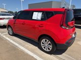 Used 2022 Kia Soul LX image 2