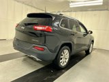 Used 2017 Jeep Cherokee Limited image 2