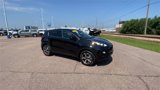 Used 2020 Kia Sportage LX image 2