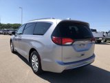 Used 2018 Chrysler Pacifica Touring-L Plus image 3