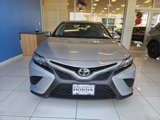 Used 2018 Toyota Camry SE image 2