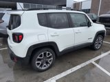 Used 2017 Jeep Renegade Latitude w/ Popular Equipment Group image 4