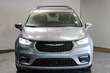 Used 2021 Chrysler Pacifica Touring-L image 2
