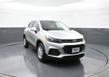 Used 2022 Chevrolet Trax LS w/ Tint and Cruise Package image 3
