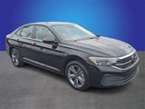Used 2024 Volkswagen Jetta SE image 3