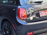 Certified 2022 MINI Cooper SE image 6