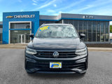 Used 2022 Volkswagen Tiguan SE R-Line image 2