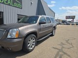 Used 2014 GMC Yukon XL Denali image 2