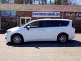 Used 2022 Chrysler Voyager LX image 2