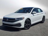 Used 2023 Volkswagen Jetta SE w/ Panoramic Sunroof Package image 3