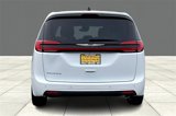 Used 2024 Chrysler Pacifica Touring-L image 4