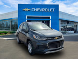 Certified 2022 Chevrolet Trax LT w/ LT Convenience Package image 2
