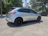 Used 2022 Ford Edge SE w/ Black Appearance Package image 3