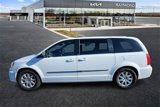 Used 2014 Chrysler Town & Country Touring image 5