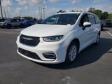 Used 2023 Chrysler Pacifica Touring-L image 4