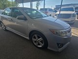 Used 2014 Toyota Camry SE image 2