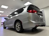Used 2018 Chrysler Pacifica Limited image 4