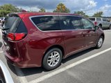 Used 2017 Chrysler Pacifica Touring image 2
