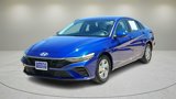 Used 2025 Hyundai Elantra SE image 3