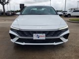 New 2025 Hyundai Elantra SEL image 2