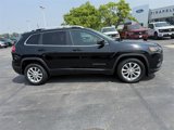 Used 2019 Jeep Cherokee Latitude w/ Cold Weather Group image 4