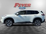 Used 2023 Nissan Rogue SV image 2