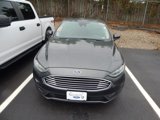 Used 2019 Ford Fusion SE image 2