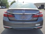 Used 2017 Honda Accord Touring image 4