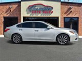 Used 2017 Nissan Altima 2.5 SL w/ Moonroof Package image 2