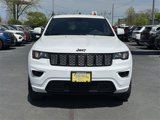 Used 2018 Jeep Grand Cherokee Altitude image 2