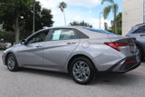 Used 2025 Hyundai Elantra Blue image 3