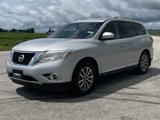 Used 2015 Nissan Pathfinder SL w/ SL Premium Package image 2