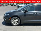 Used 2022 Chrysler Pacifica Touring-L w/ Uconnect Theater Family Group image 4