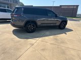 Used 2022 Jeep Grand Cherokee L Laredo image 5