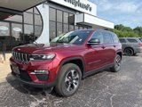 Used 2023 Jeep Grand Cherokee 4WD 4xe image 2