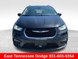 Used 2021 Chrysler Pacifica Touring-L image 2