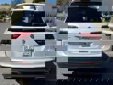 Used 2019 Volkswagen Tiguan SE w/ Panoramic Sunroof Package image 4