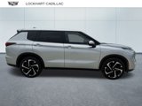 Used 2024 Mitsubishi Outlander SE Black Edition image 2