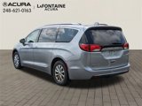 Used 2019 Chrysler Pacifica Touring-L image 3