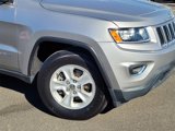 Used 2016 Jeep Grand Cherokee Laredo image 3