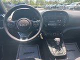 Used 2022 Kia Soul LX image 3