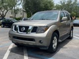 Used 2005 Nissan Pathfinder SE w/ (P01) Se Premium Pkg image 5