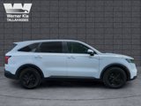Certified 2022 Kia Sorento LX image 4