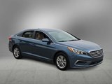 Used 2017 Hyundai Sonata SE image 2