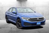 Certified 2024 Volkswagen Jetta SE w/ Panoramic Sunroof Package image 2