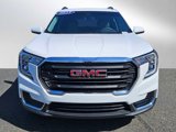 Used 2023 GMC Terrain SLE w/ Driver Convenience Package image 2