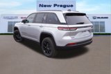 New 2025 Jeep Grand Cherokee Altitude image 5
