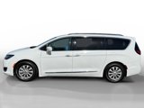 Used 2018 Chrysler Pacifica Touring-L Plus image 2