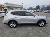 Used 2015 Nissan Rogue SV image 4